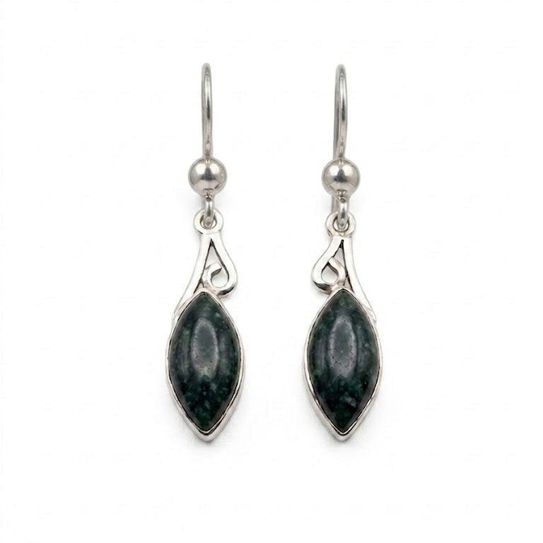 Pair of jade leafcut earrings in sterling silver 