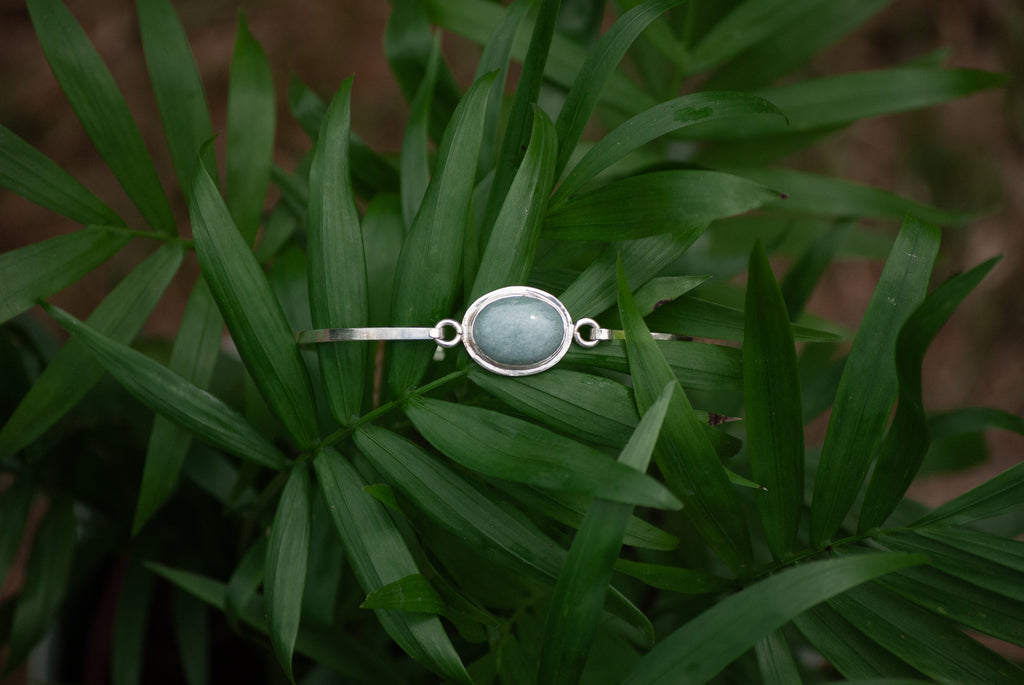 Sky Blue Oval Jade Bangle