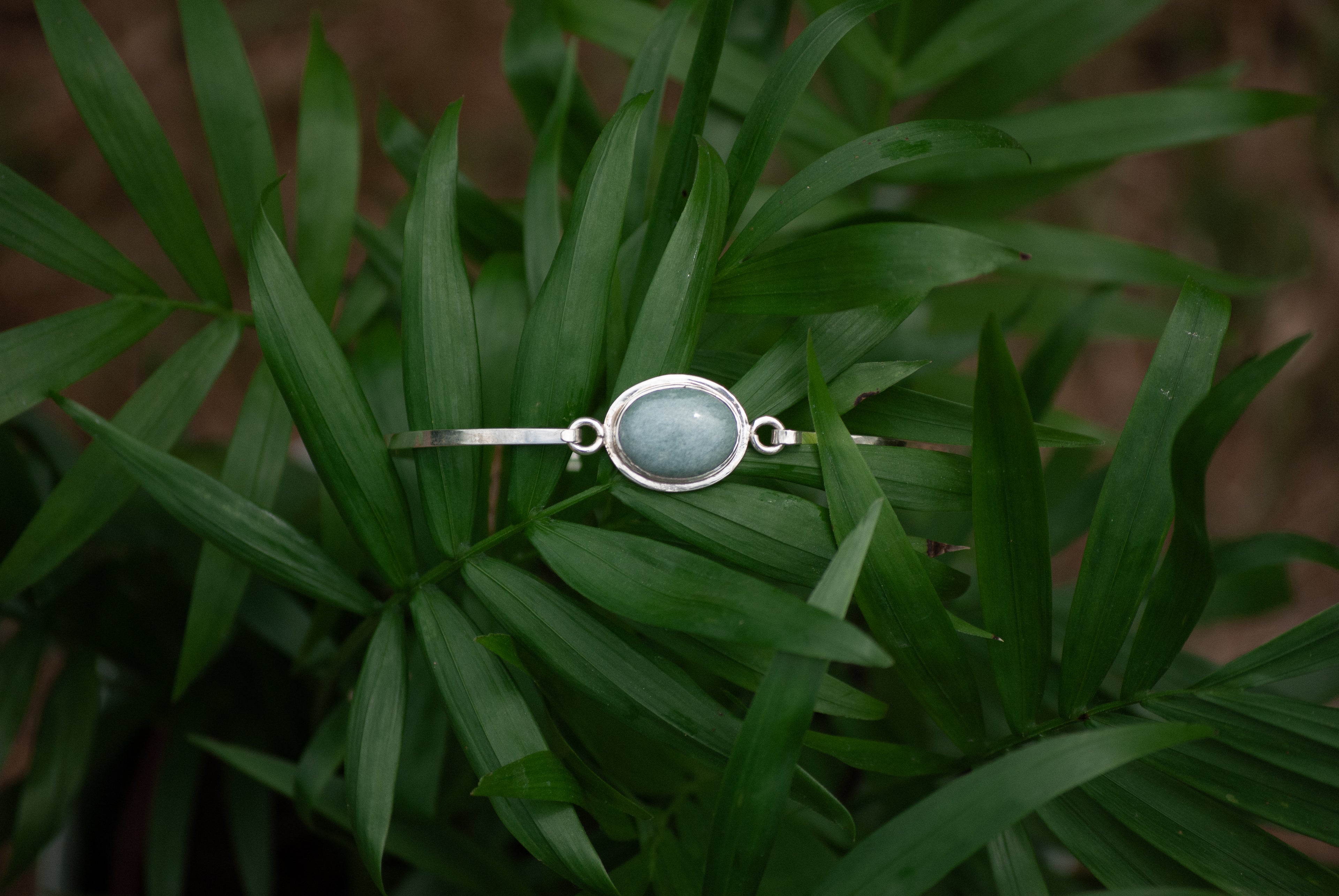 Sky Blue Oval Jade Bangle