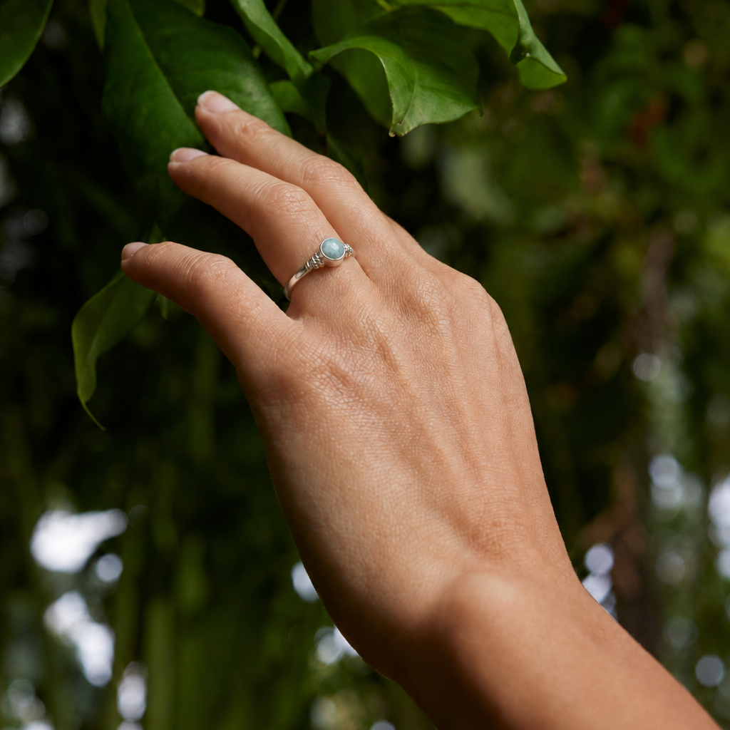 JUN Braided Single Stone Jade Ring